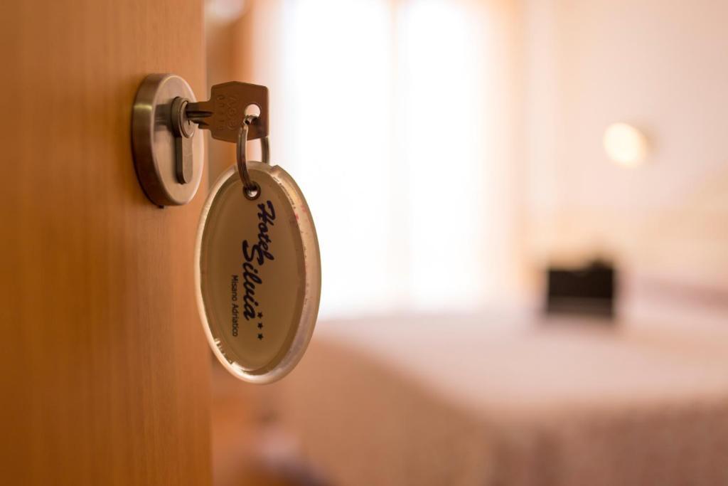 Hotel Silvia Misano Adriatico Quarto foto